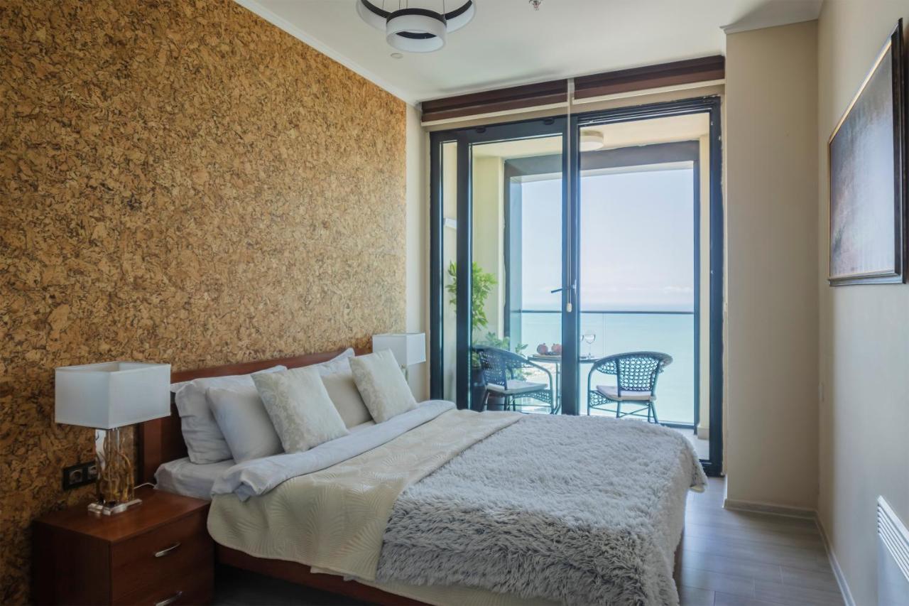 Porta Batumi Tower Sea Breeze 2012 Apartamento Exterior foto